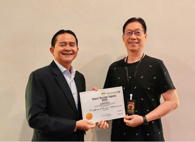 Global Media and Coaching đại diện Frankie Knowledge về Di Sản Dịch vụ Khách hàng Toàn cầu